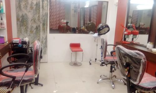 Dolly Beauty Parlour, Grant Road Area, Mumbai - nearbuy.com