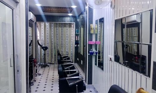 Hair Villa Unisex Salon, Mansa Devi Complex, Panchkula 