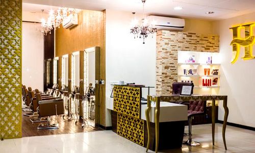Jawed Habib Hair  Beauty Salon Price  Reviews  Ahmedabad Makeup Artists
