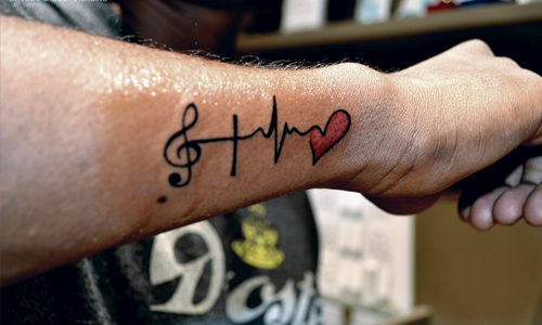 Tattoo uploaded by Luiza Siqueira  Mantenha seu coração batendo forte  pontoevirgula semicolon projectsemicolon projectsemicolontattoo  depressao heartbeat batimentocardiaco  Tattoodo