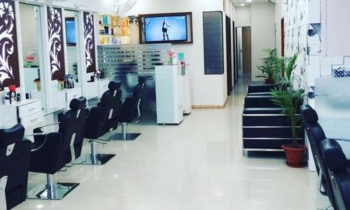 Sapra Hair Affair Salon, Phase 7, Mohali Sapra Hair Affair Salon, Phase 7, Mohali