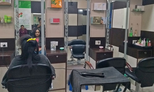 Femina Beauty Parlour, Sector 56, Gurgaon 