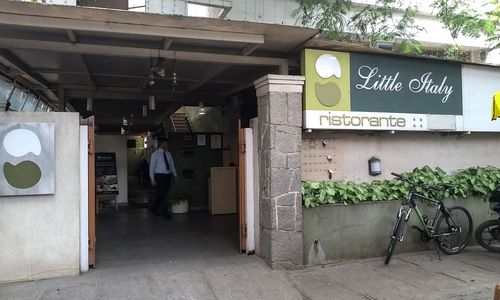 reebok showroom indiranagar