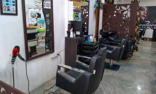 Divine Touch Family salon, Jnana Jyothi Nagar, Bengaluru 