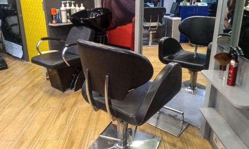 R's Just Hair Studio, Nirvana, Gurgaon R's Just Hair Studio, Nirvana, Gurgaon