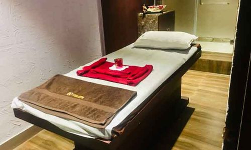 R thai spa Clearance