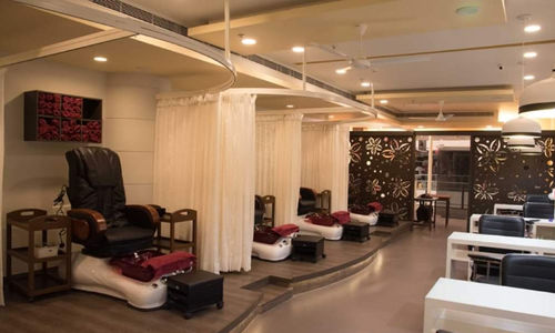 Book Appointment | Nishi Nails Spa
