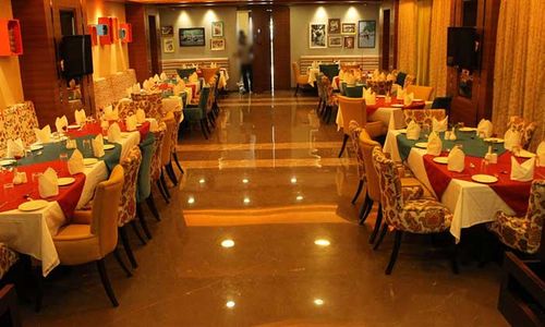 Tiffin - Hotel Winway, Tukoganj, Indore - nearbuy.com